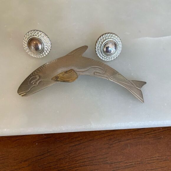 Silver Whale Brooch and Silver tone Earrings - Picture 3 of 11